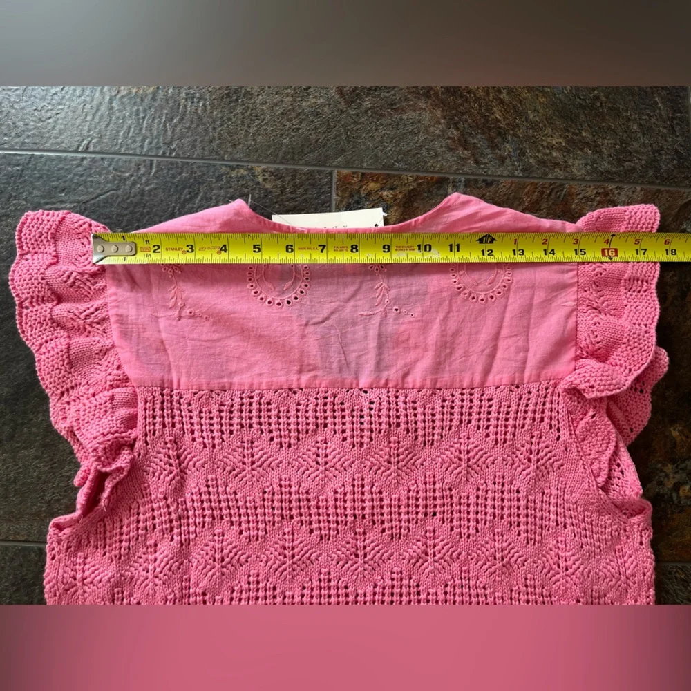 New women’s Adiva V neck pink open weave crochet flutter sleeve sweater. Medium